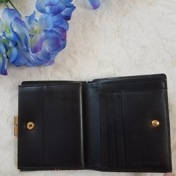 Authentic Burberry Leather Small Wallet - Picture 5 of 13